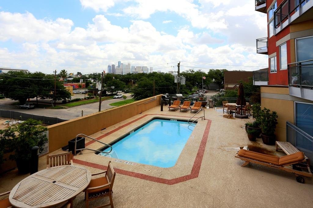 tremont-tower-pool